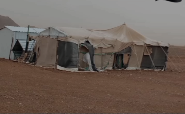 زيارة رئيس منظمة الجوف للتنمية والسلم الاجتماعي الى مخميات نازحين الجوف